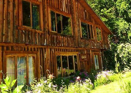 Hospedaje Y Agrocamping Relmucura Melipeuco Exterior photo